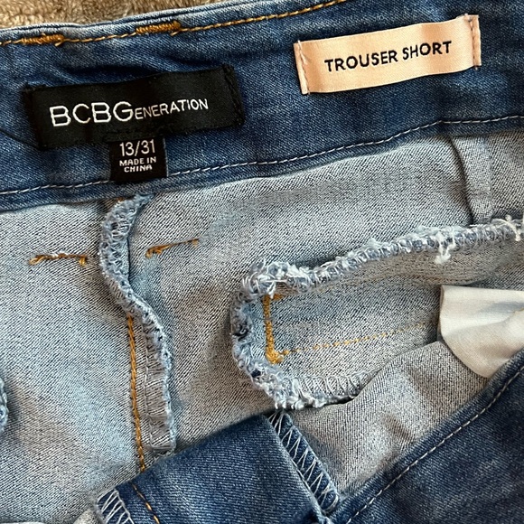 BCBGeneration Denim Trouser Shorts - Size 31 - Picture 2 of 4